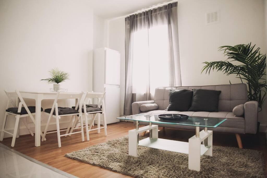 3 Bed Flat With Balcony Central Лондон Экстерьер фото