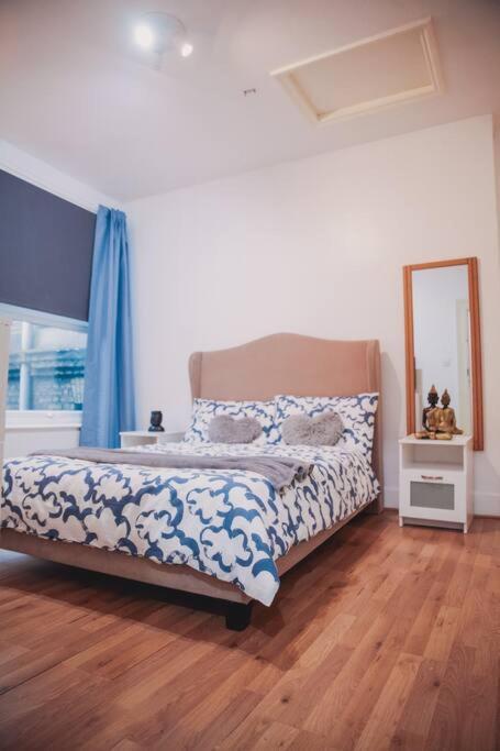 3 Bed Flat With Balcony Central Лондон Экстерьер фото