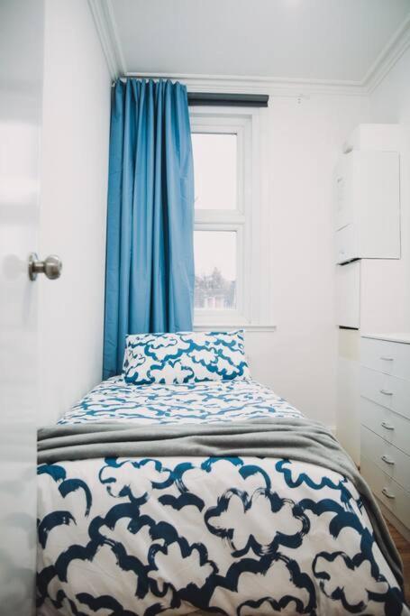 3 Bed Flat With Balcony Central Лондон Экстерьер фото